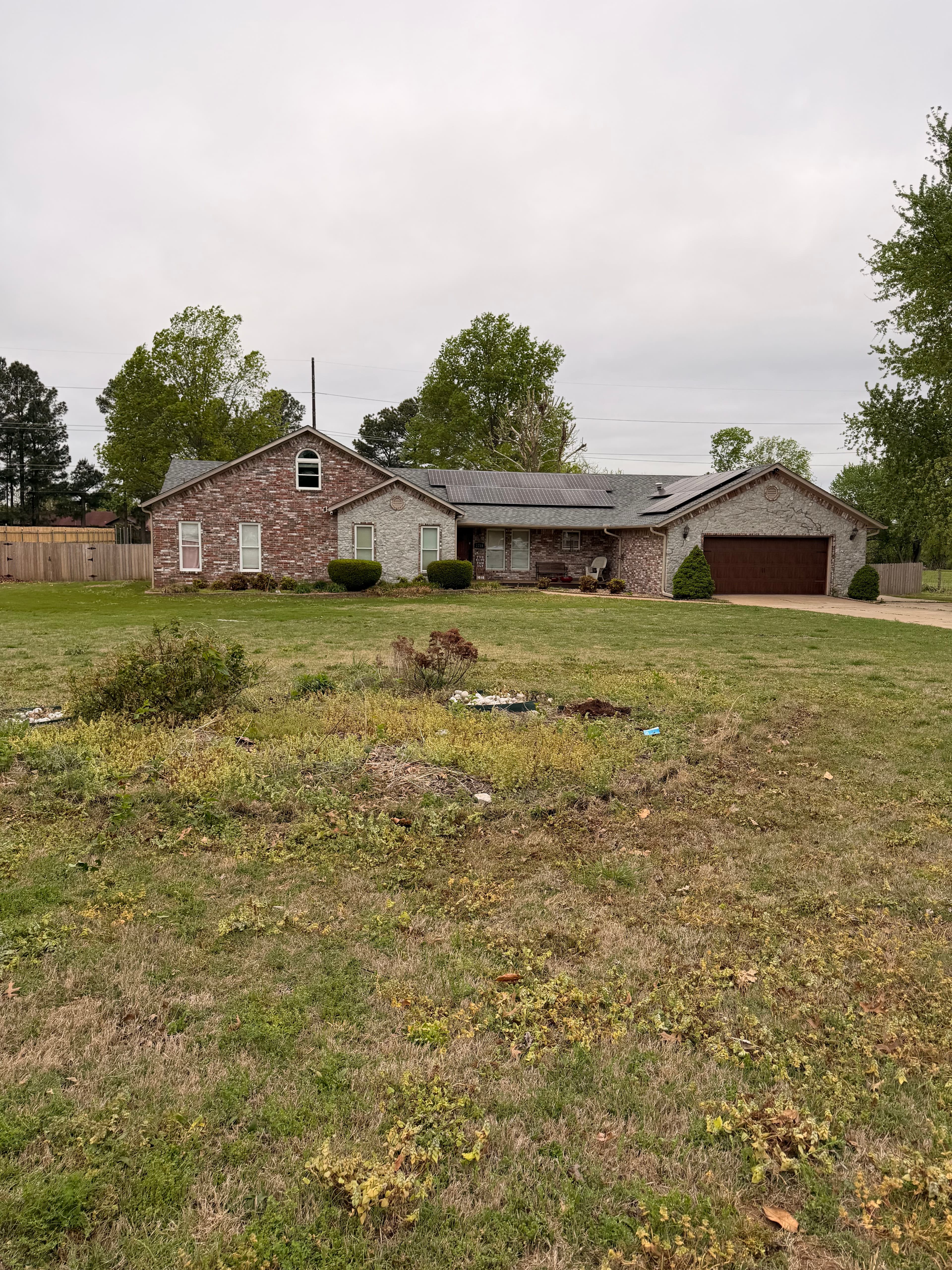 Project Front Yard Landscape Beds Removed and Rebuilt with White Gravel image