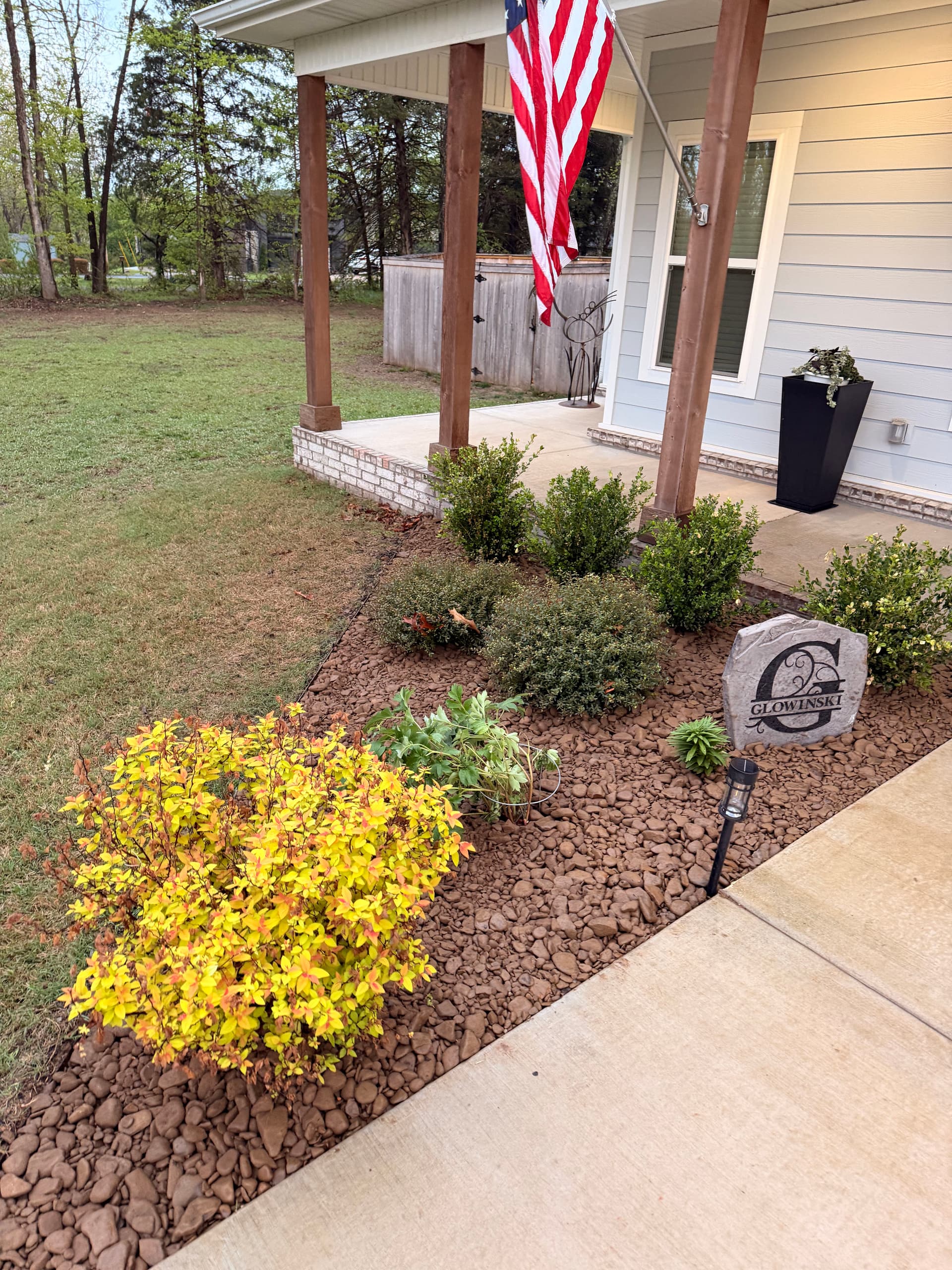 Gallery photos for Chocolate Rock and Fresh Plants Give This Home Serious Curb Appeal: Image #8