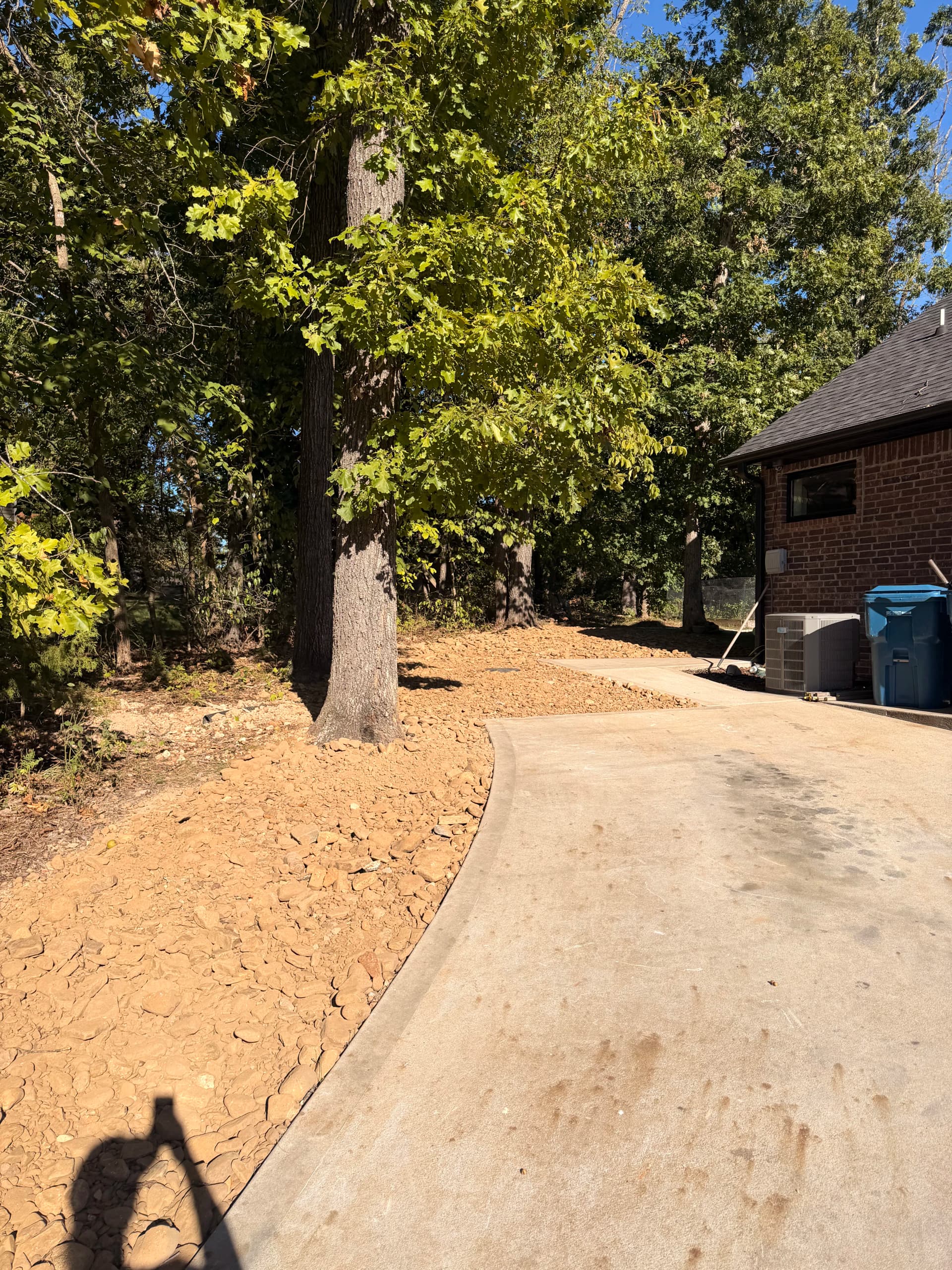 Gallery photos for Weed Barrier and Chocolate Rock Give This Side Yard a Clean Edge: Image #1